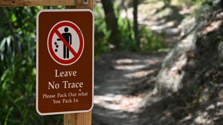 Leave no trace sign