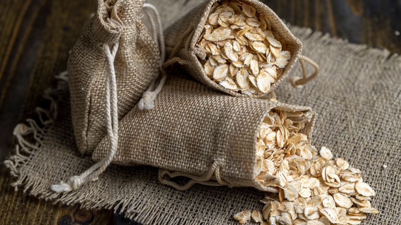 Oat flakes in small pouches and bags