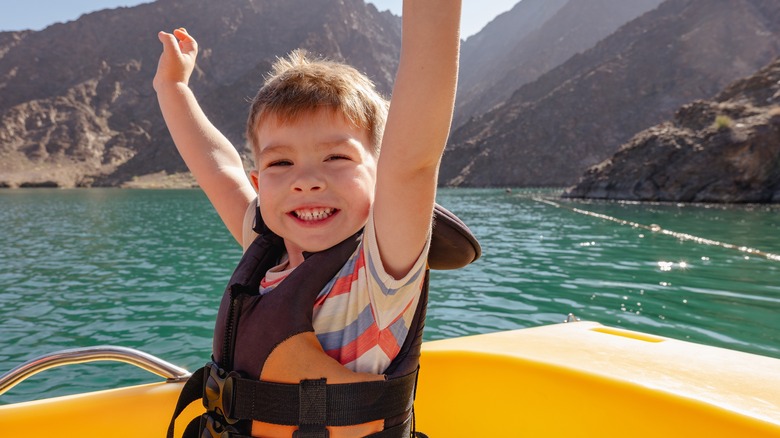 Kid with lifejacket on