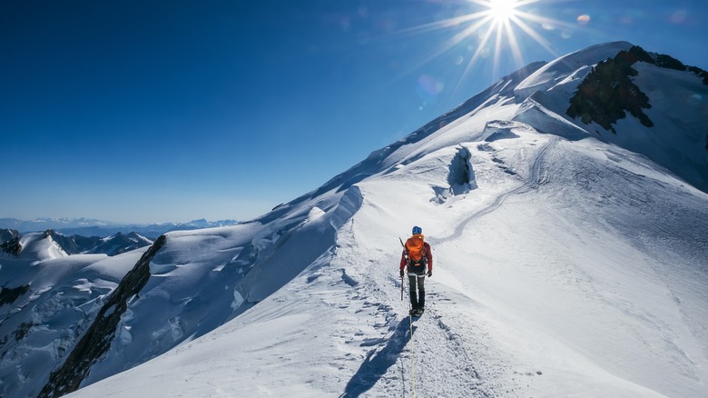 Mont Blanc summit mountaineering 