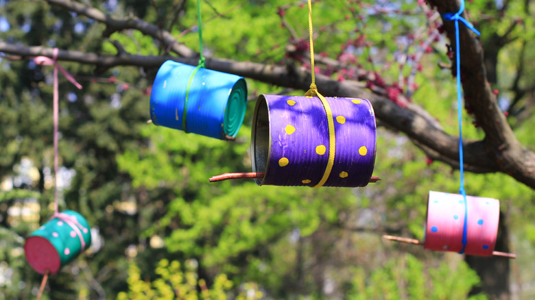 tin can bird feeders