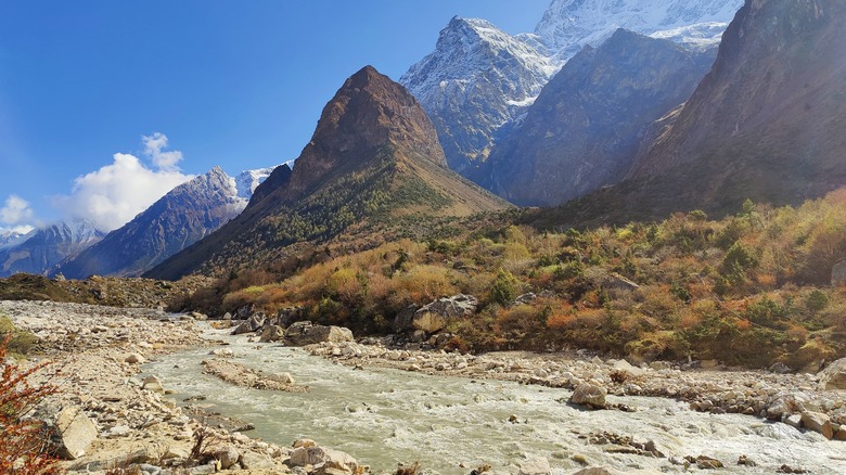 View from Manaslu circuit trail