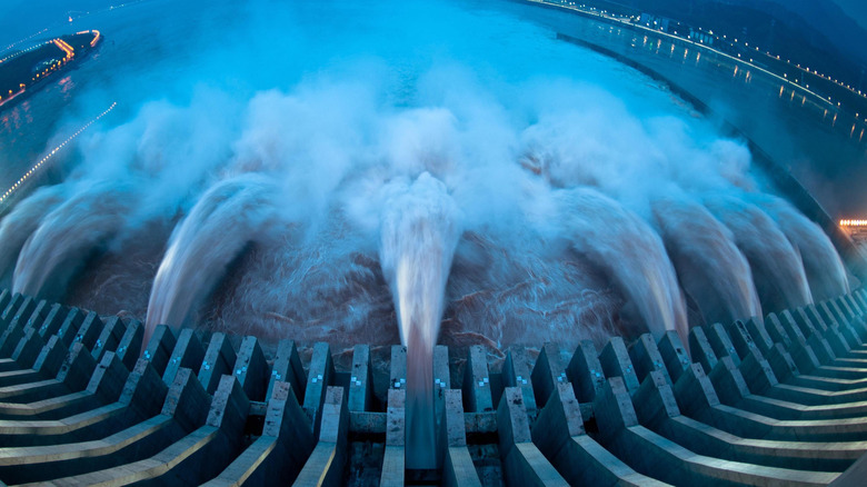 Hydro electric dam on the Yangtze