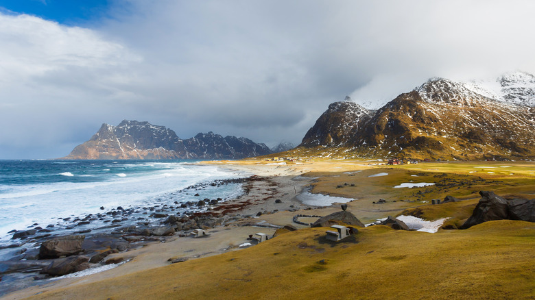 Sunlight over Uttakliev Beach