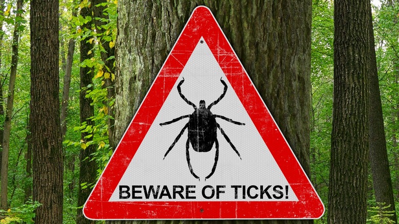 tick warning sign