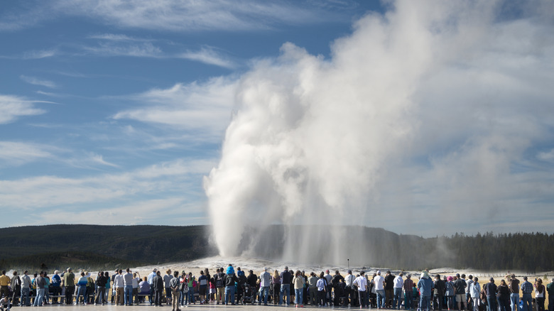 Crowds at Old Faithful