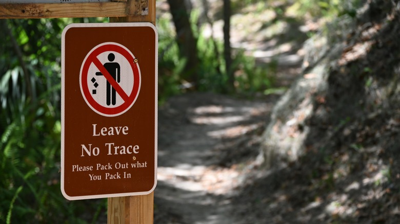 Leave No Trace sign